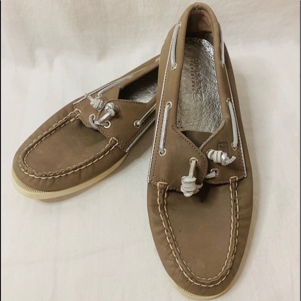 Sperry boat shoes size women’s 10